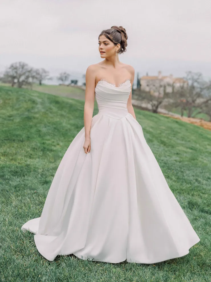 Allure Romance Style #R3975 Default Thumbnail Image