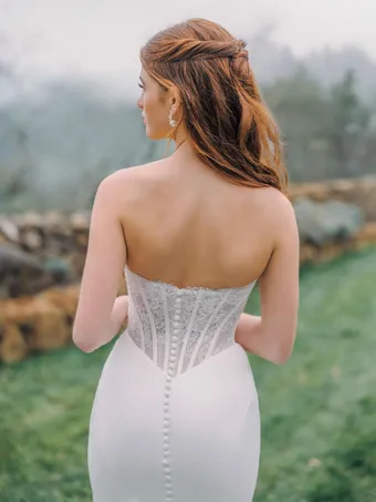 Allure Romance Style #R3976 #8 backface vertical cropped thumbnail