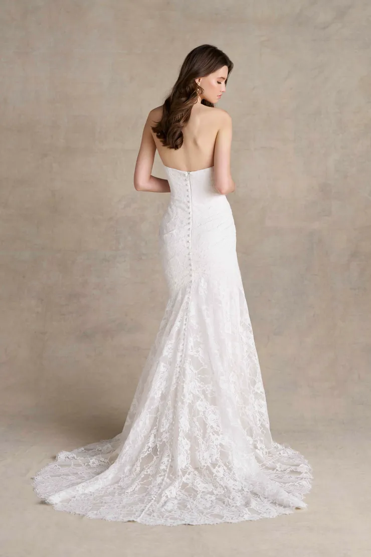 Allure Romance Backface Thumbnail Image