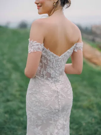 Allure Romance Style #R3980 #11 backface vertical cropped thumbnail