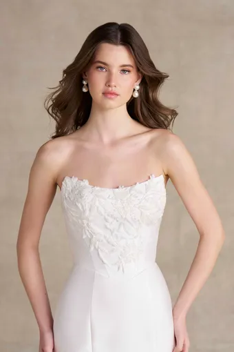 Allure Romance Style #R3981 #6 frontface vertical cropped thumbnail