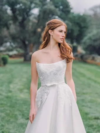 Allure Romance Style #R3984 #7 frontface vertical cropped thumbnail