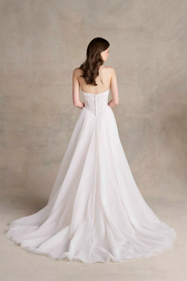 Allure Romance Backface Thumbnail Image