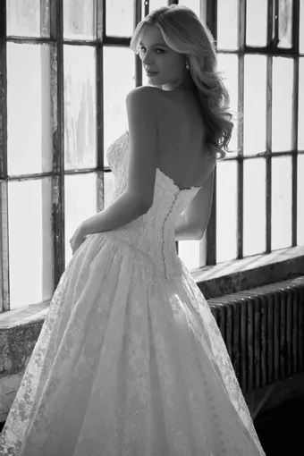 Madison James #8 backface vertical cropped thumbnail