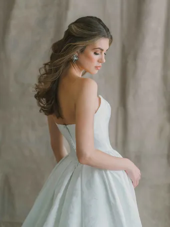 Abella Athene #7 backface vertical cropped thumbnail