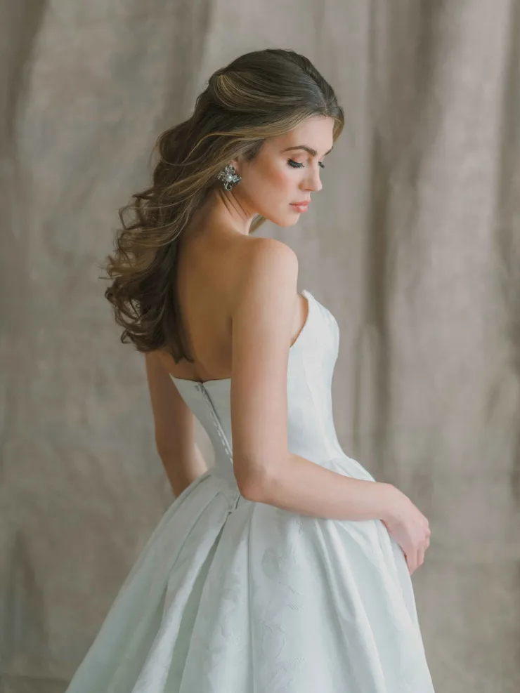 Abella Athene Style #E608 #7 backface vertical cropped picture