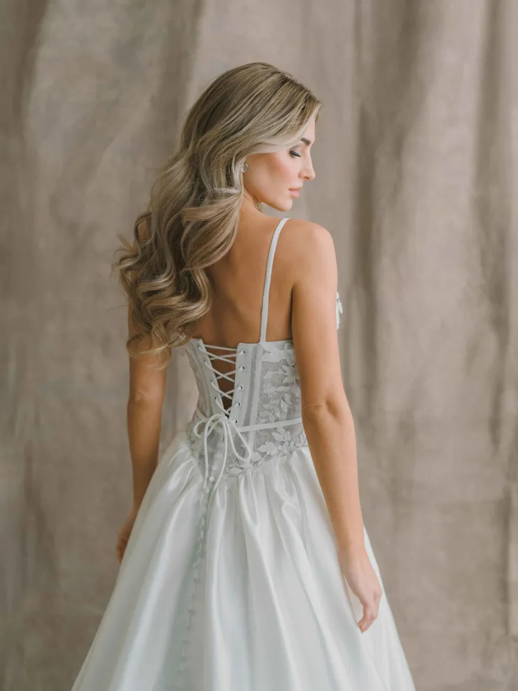 Abella Amelia Style #E613 #11 backface vertical cropped picture