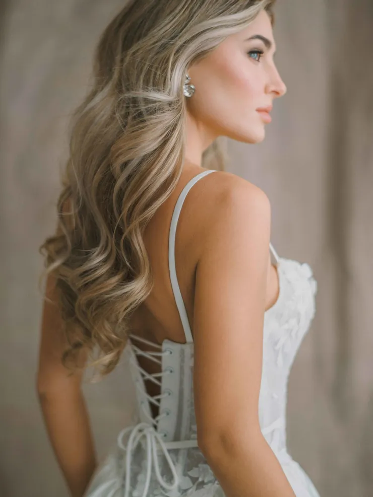 Abella Amelia Style #E613 #11 backface vertical cropped picture