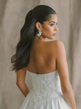 Abella Style #E618 #10 backface vertical cropped thumbnail