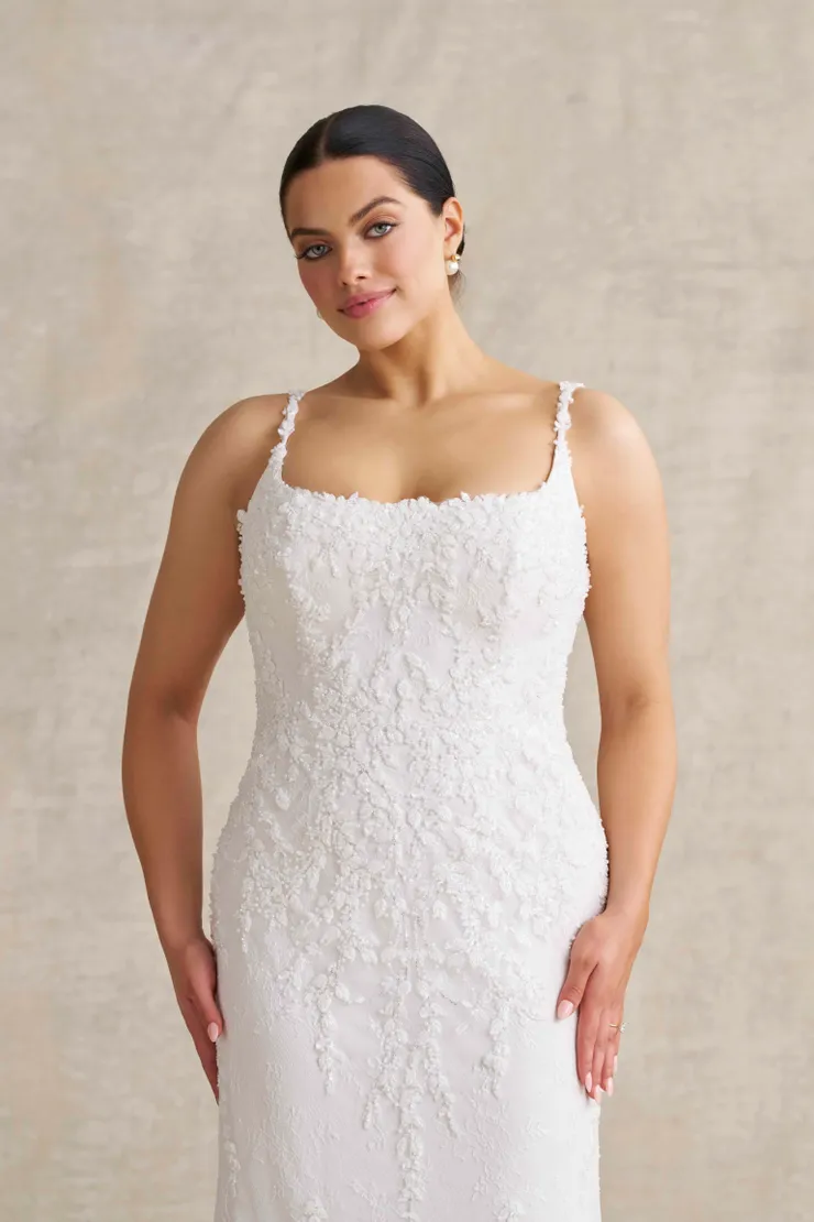 Abella Leonora Style #E619L #2 frontface vertical cropped picture