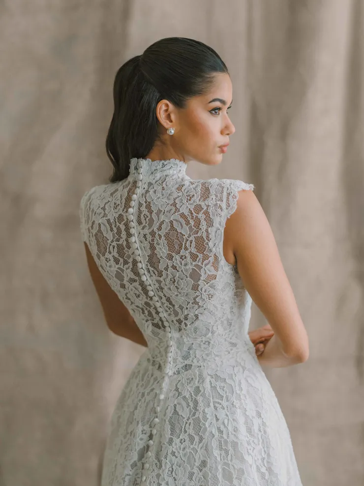 Abella Cecile Style #E627 #14 backface vertical cropped picture