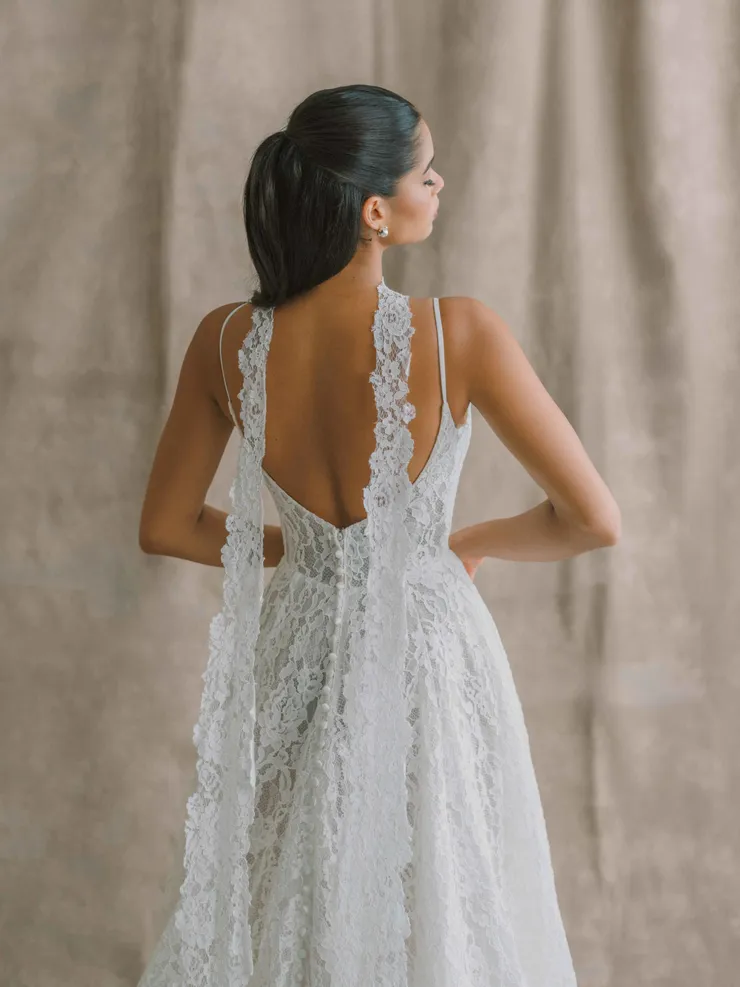 Abella Cecile Style #E627 #14 backface vertical cropped picture