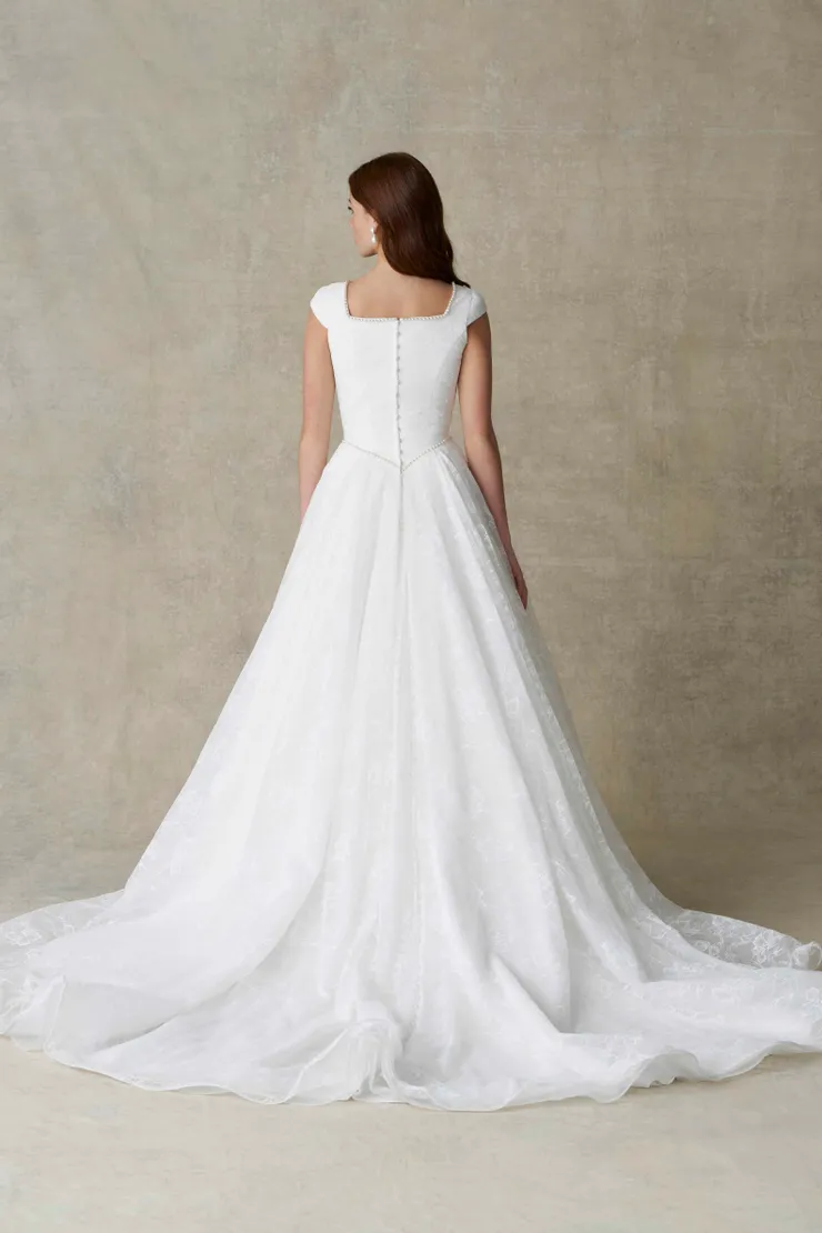 Allure Modest Backface Thumbnail Image