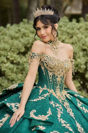 AmaBella Quinceanera Q1100 #5 frontface vertical cropped thumbnail
