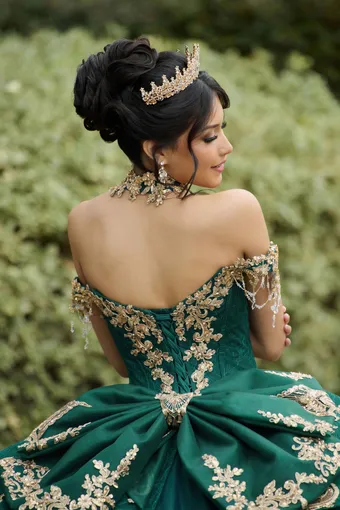 AmaBella Quinceanera Q1100 #11 backface vertical cropped thumbnail