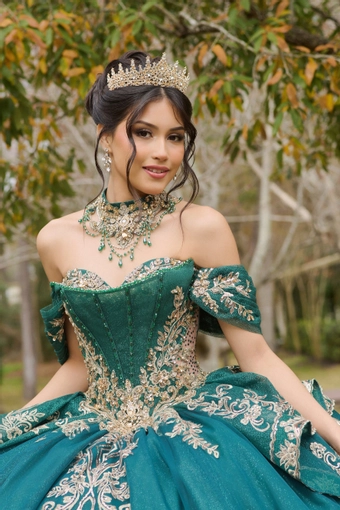 AmaBella Quinceanera Q1103 #7 frontface vertical cropped thumbnail