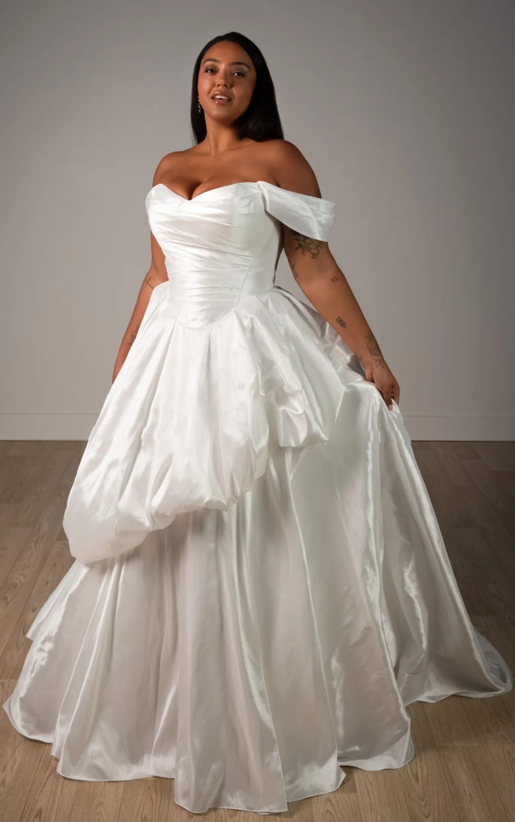 Stella York  SY8309