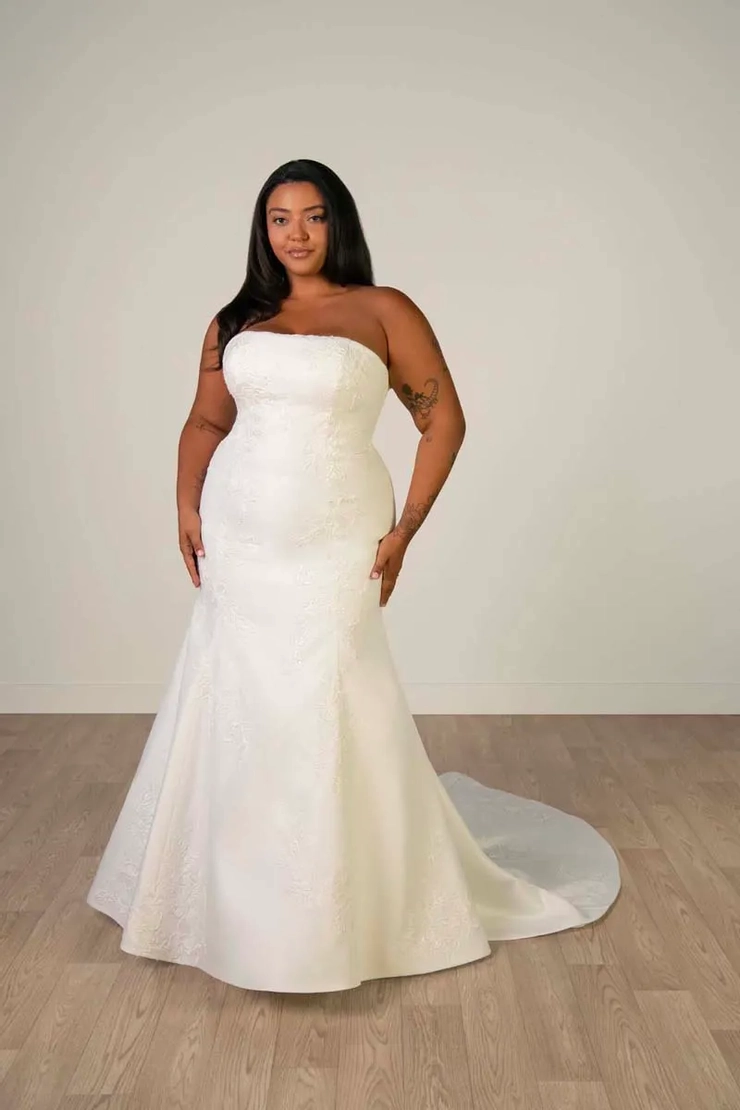 Stella York Plus Size Style #SY8251 Default Thumbnail Image