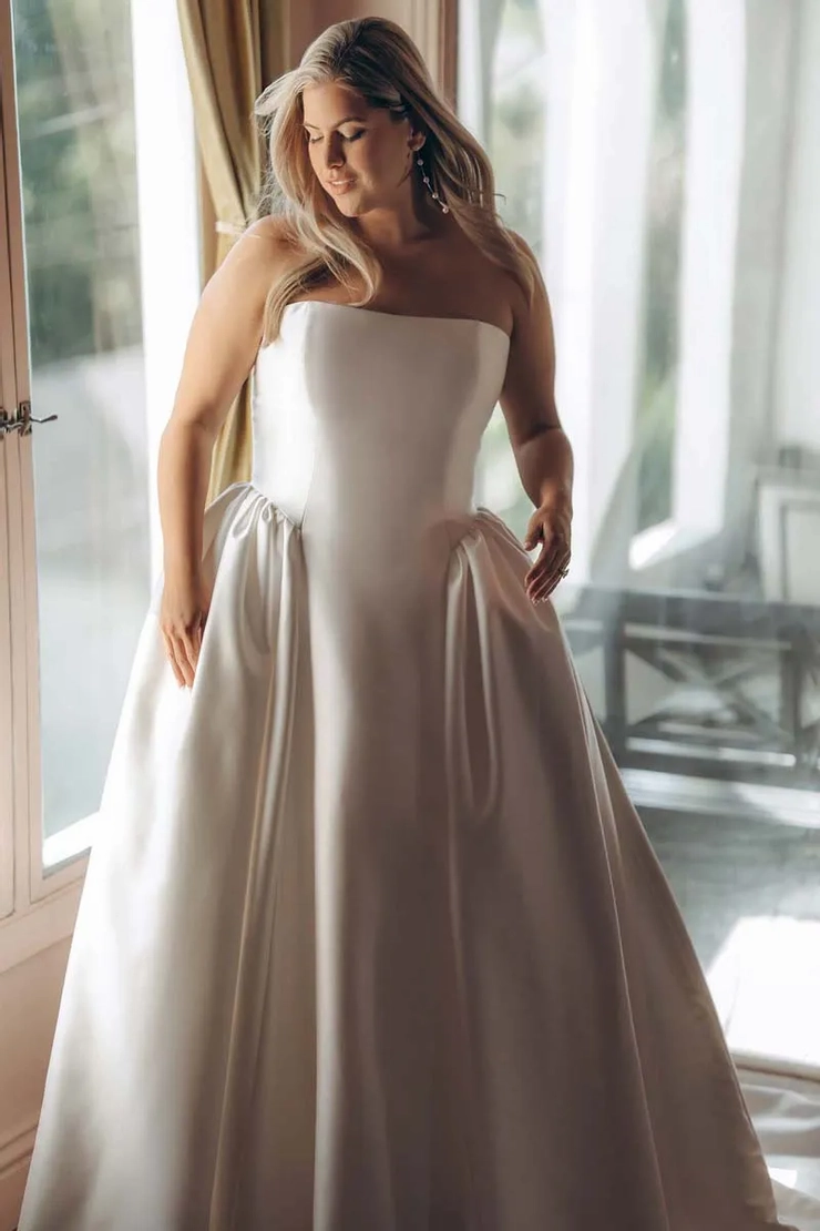 Stella York Plus Size Style #SY8274 Default Thumbnail Image