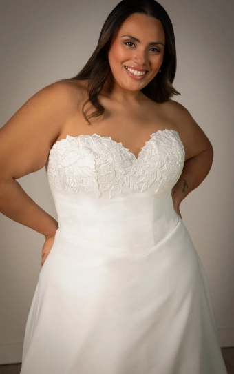 Stella York Plus Size #SY8328 #3 frontface vertical cropped thumbnail