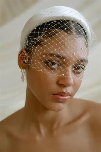 Debbie Carlisle Keisha Birdcage Veil #1 frontface vertical thumbnail
