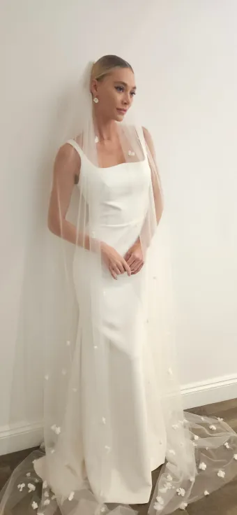 Avenue By Josephine Scott Petal Veil #2 frontface vertical thumbnail