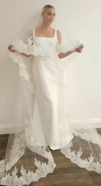 Calista Couture Valentina Veil #0 default frontface vertical thumbnail