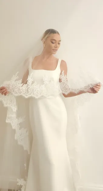 Calista Couture Valentina Veil #1 frontface vertical thumbnail