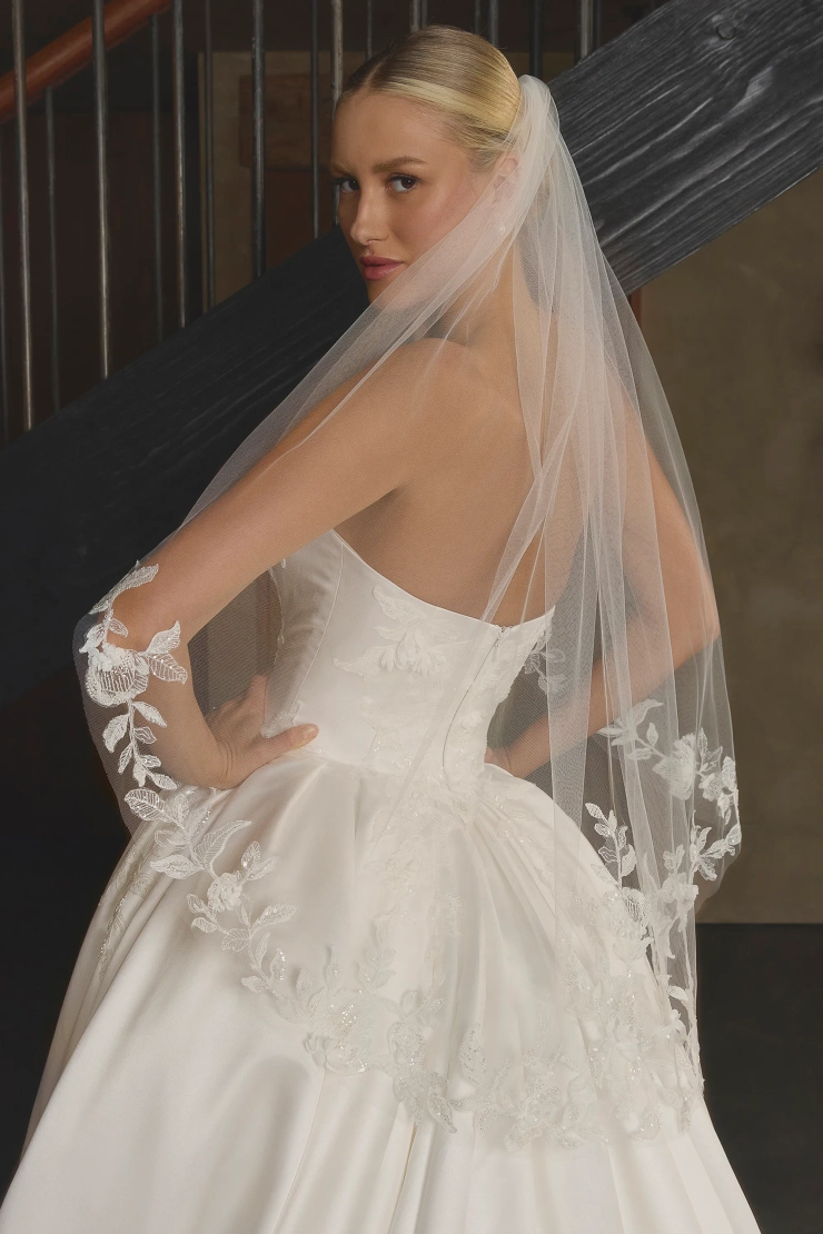 Casablanca Bridal 2647