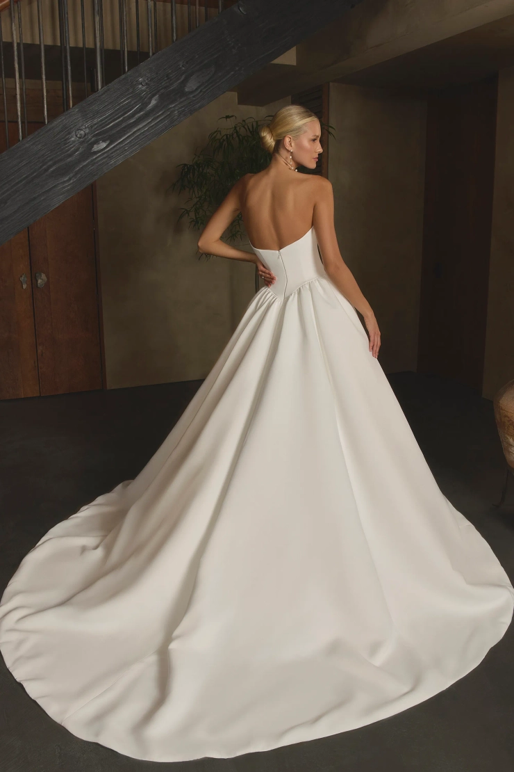 Casablanca Bridal Style #2658 #1 default backface vertical picture