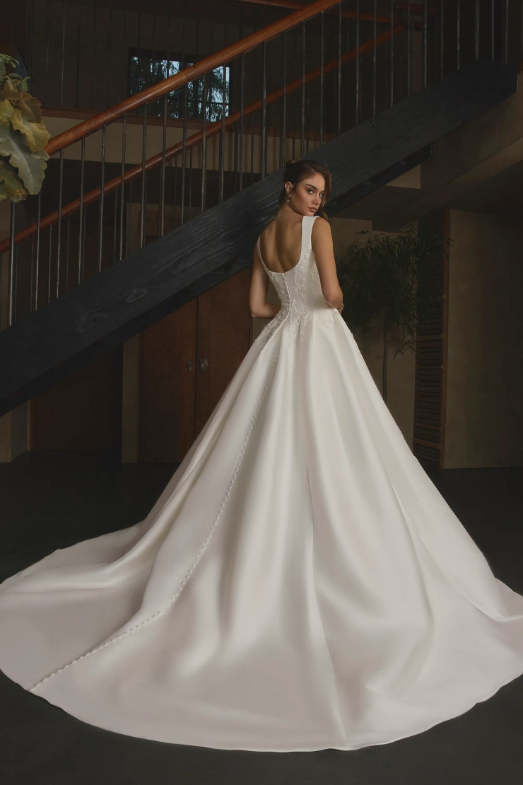 Casablanca Bridal 2662