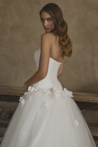Style 2665 Giannina #6 backface vertical cropped thumbnail