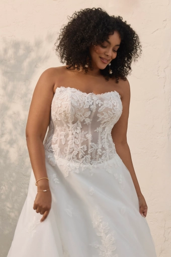 Style BL521C Kyra #2 frontface vertical cropped thumbnail