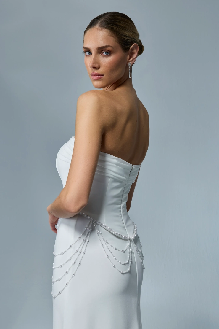 Casablanca Bridal LE177-1