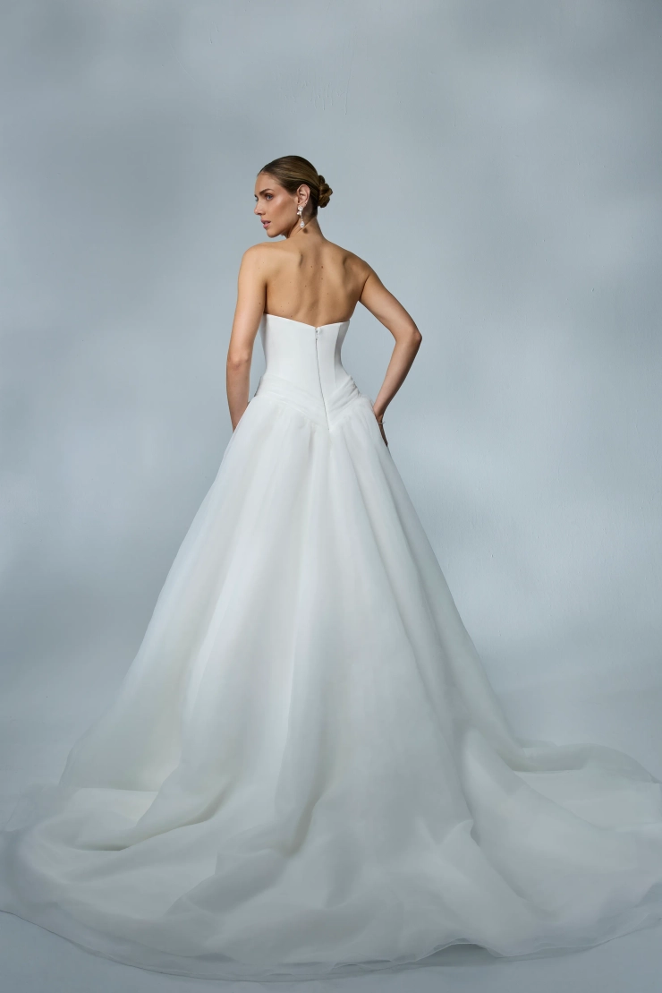 Casablanca Bridal LE179