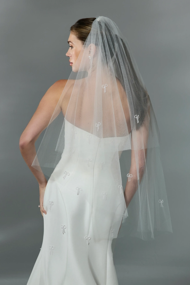 Casablanca Bridal LE182-1