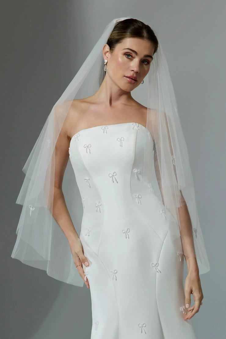Casablanca Bridal LE182-1