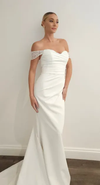 Blackburn White Collection Natacha #0 default frontface vertical thumbnail