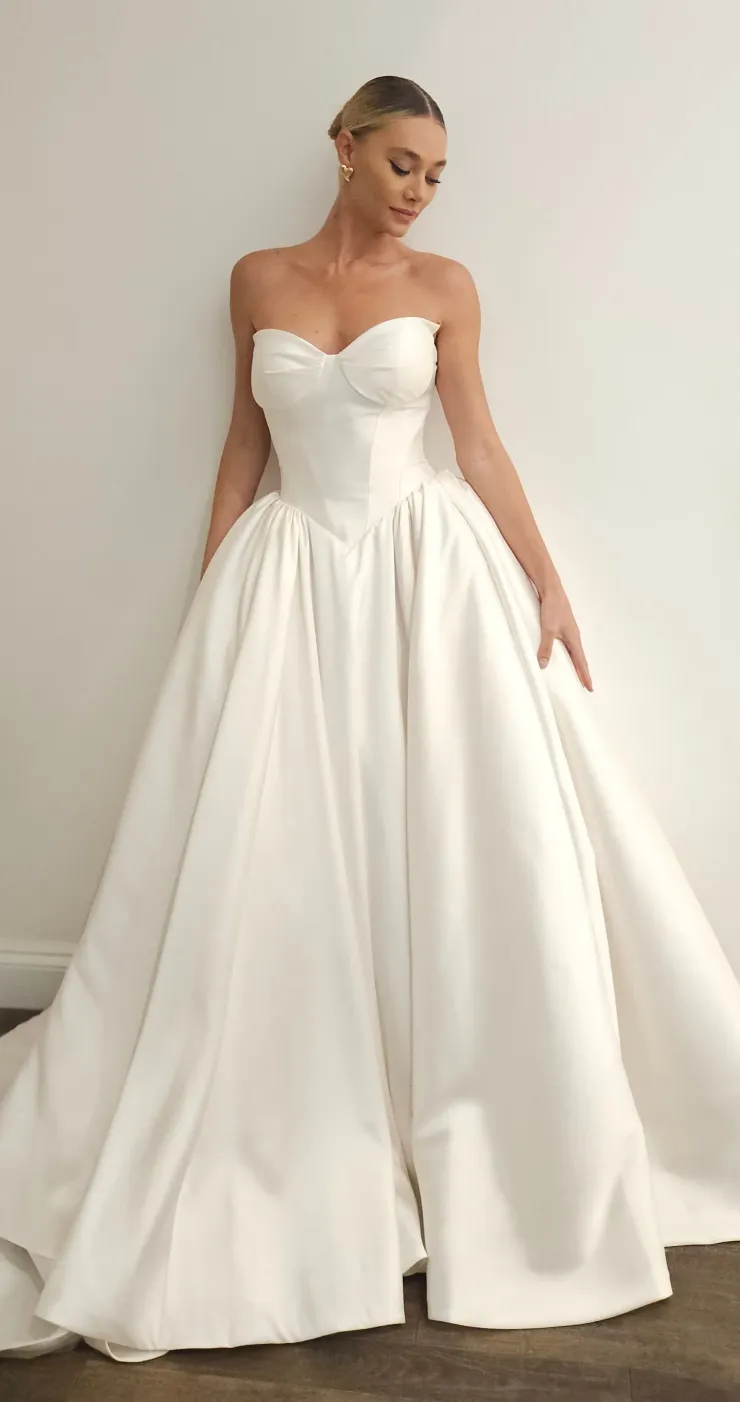Blackburn White Collection Ophelia Default Image