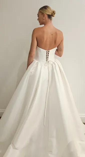 Blackburn White Collection Ophelia #3 default backface vertical thumbnail