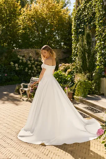 Angela Bianca Style #1147 $3 backface vertical thumbnail