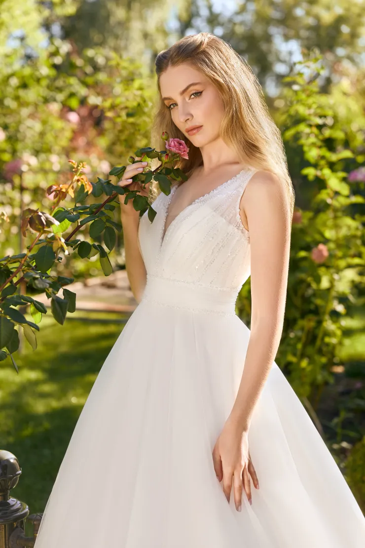 Angela Bianca Style #1156 #1 frontface vertical picture