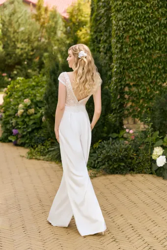 Angela Bianca Style #1163 $6 backface vertical thumbnail