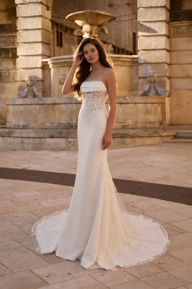 Monica Loretti 8402 Image
