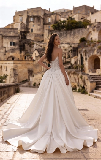 Monica Loretti 8414 #5 backface vertical thumbnail