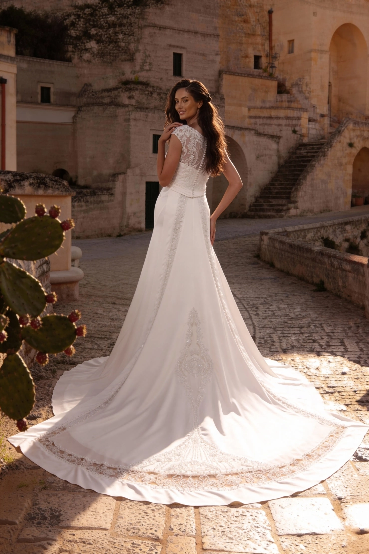 Monica Loretti Style #8416