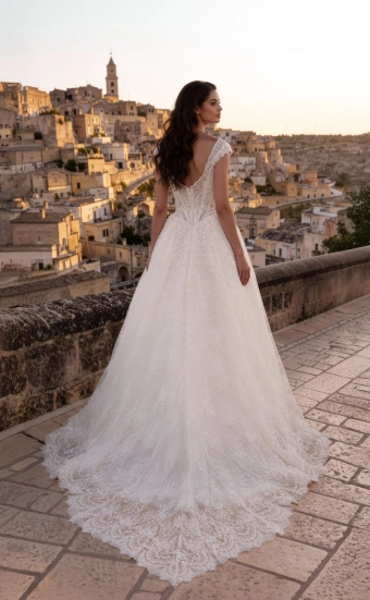 Monica Loretti 8422 #2 backface vertical thumbnail