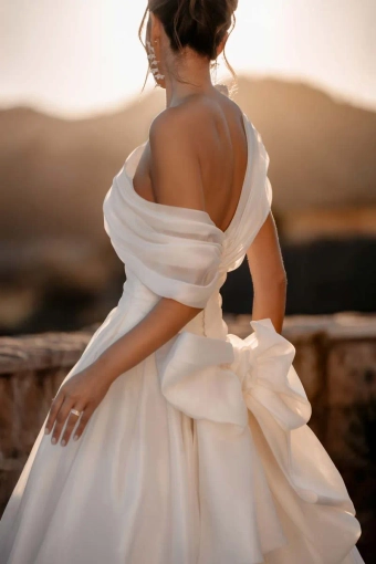 Martina Liana Style #ML2037 #8 backface vertical cropped thumbnail