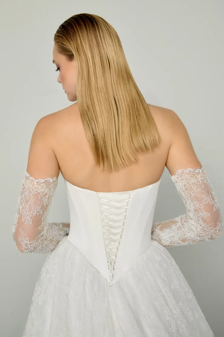 Justin Alexander Signature Style #99389 #15 backface vertical cropped picture