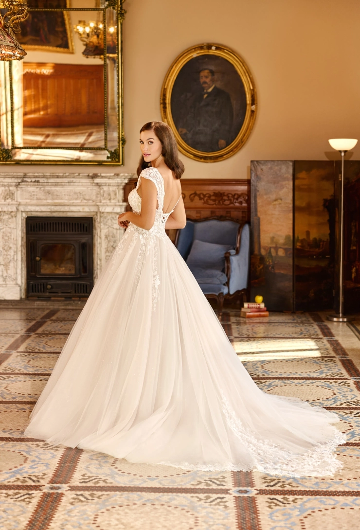 Monica Loretti Style #8357